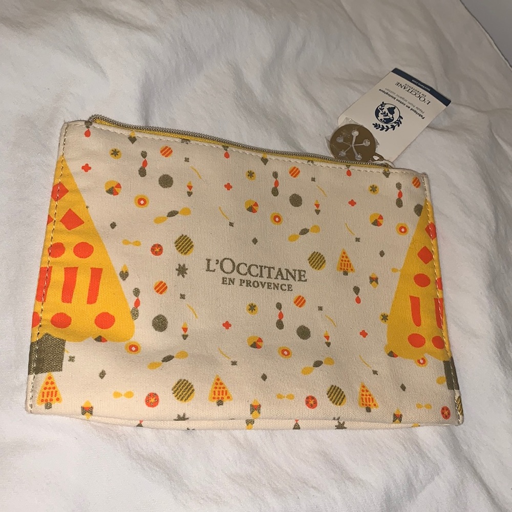 *FREE with a PURCHASE* L’Occitane Travel Pouch